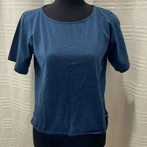 Patagonia crop tee shirt